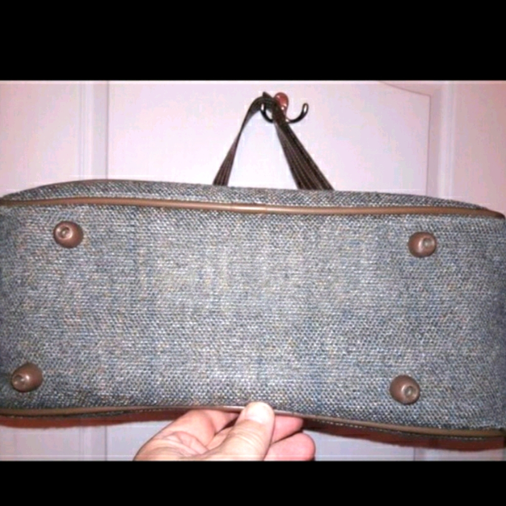 Jordache Travel Bag - Picture 5 of 5